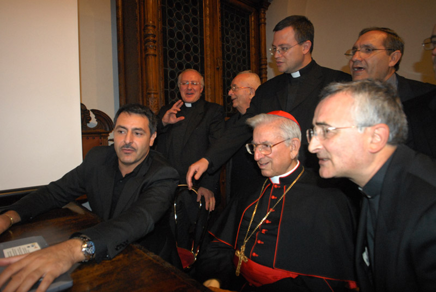 Fabio Gallo con il Cardinale Darío Castrillón Hoyos - il Parroco Mons. Renzo Giuliano - Mons. Guido Mazzotta - Basilica dello Stato - Roma